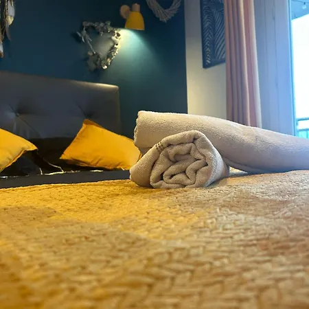 Le Reve Bleu Grand Balcon Apartment *